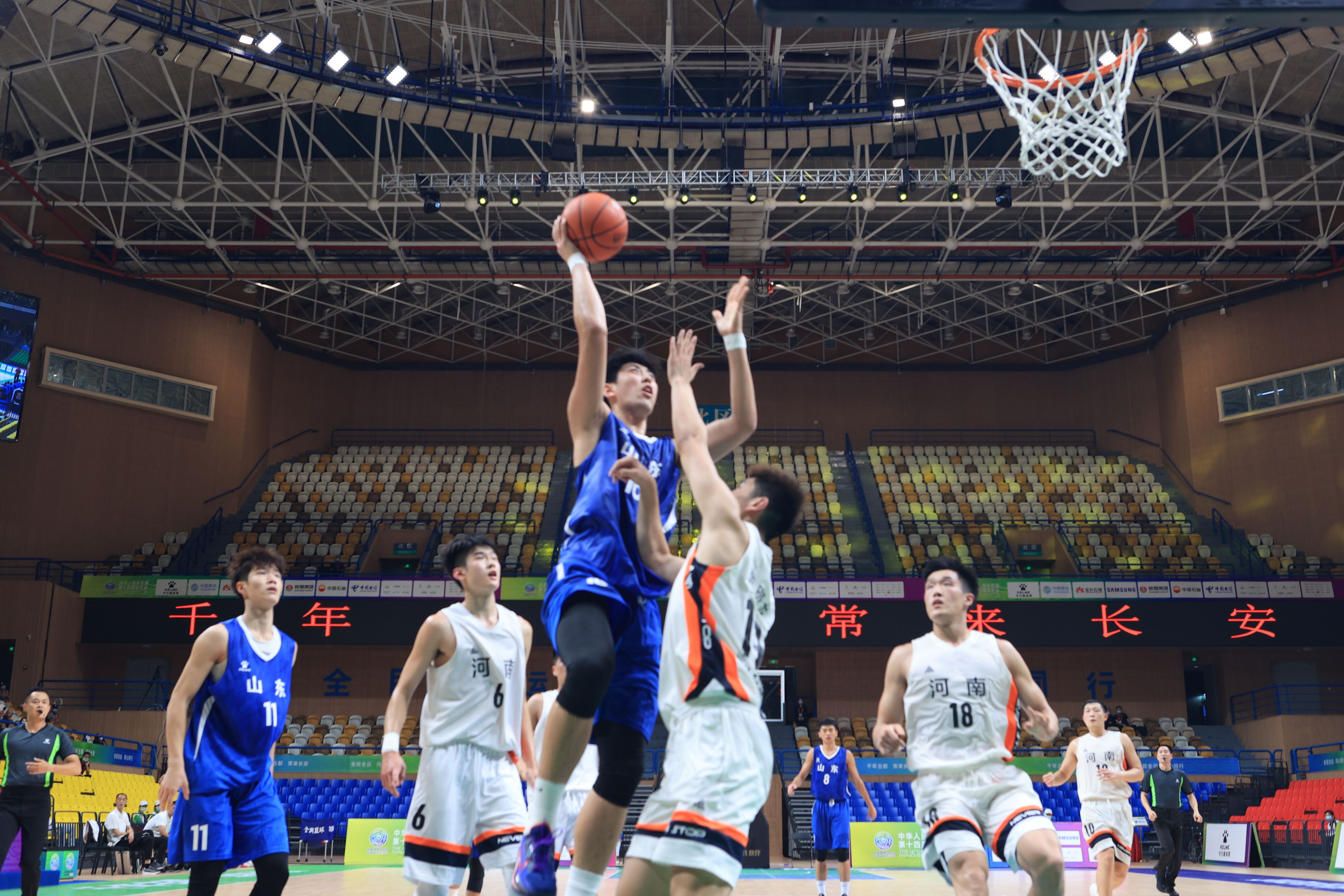 一直偏重於 一直偏重於